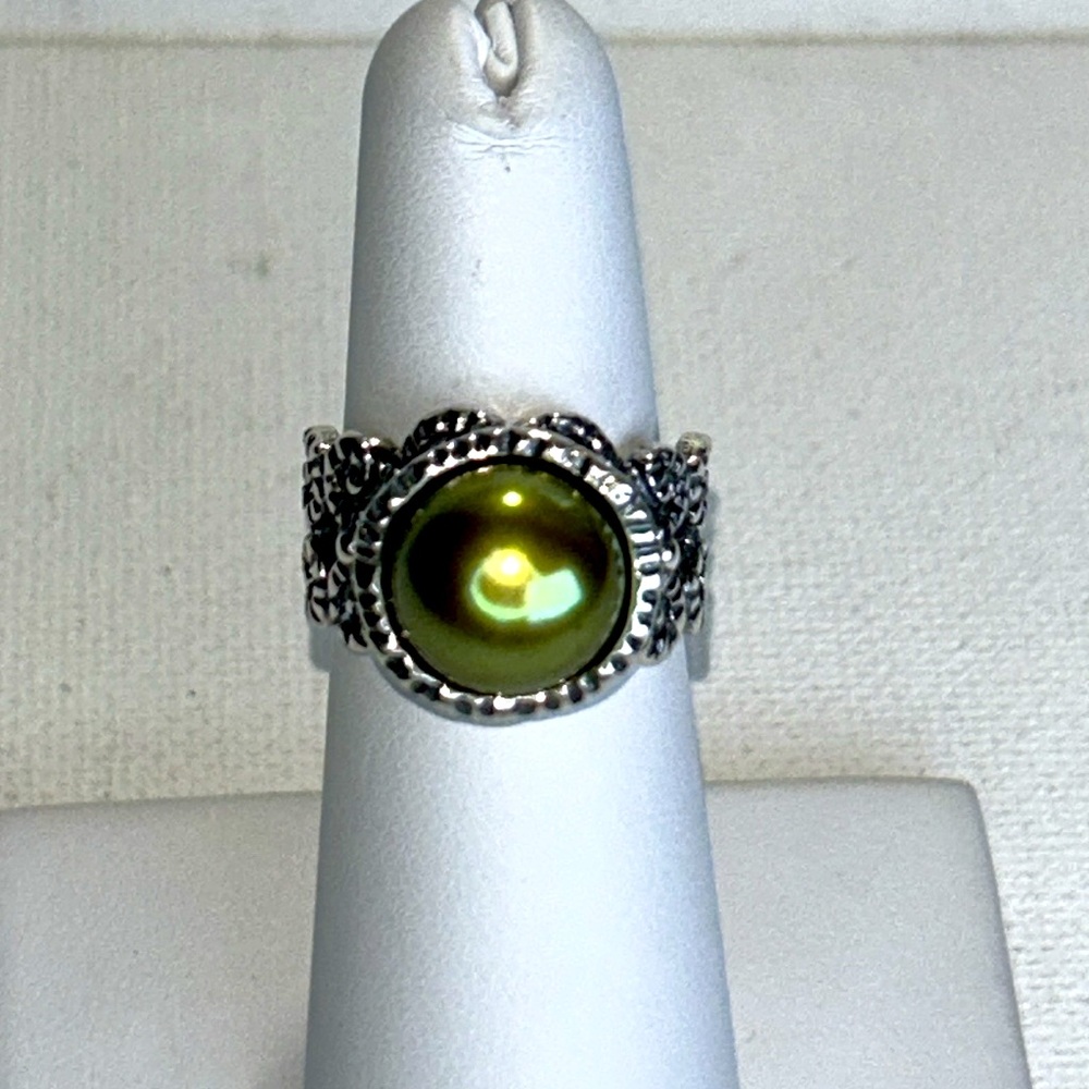 NWT Sterling Silver Green Pearl Ring By Designer Passage to Israel Bohemian